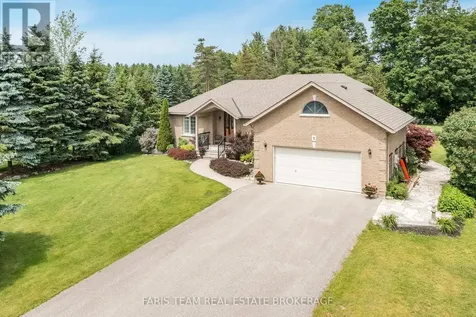 5 Blake Court Wasaga Beach ON L9Z 1R8