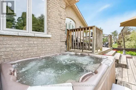 5 Blake Court Wasaga Beach ON L9Z 1R8