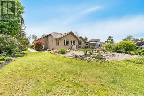 5 Blake Court Wasaga Beach ON L9Z 1R8