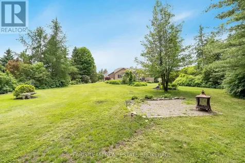 5 Blake Court Wasaga Beach ON L9Z 1R8