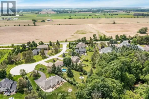 5 Blake Court Wasaga Beach ON L9Z 1R8
