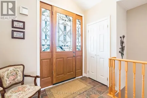 5 Blake Court Wasaga Beach ON L9Z 1R8