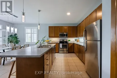 8 Clubhouse Drive Collingwood ON L9Y 4Z6