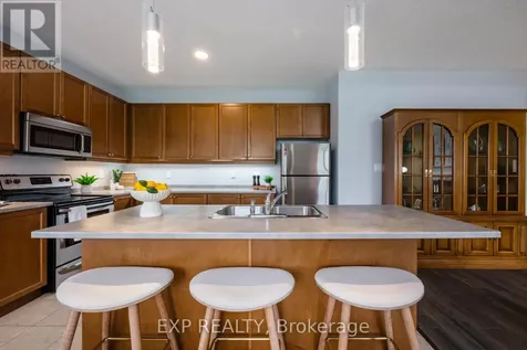 8 Clubhouse Drive Collingwood ON L9Y 4Z6