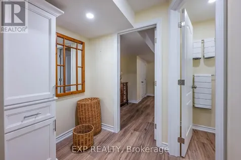 8 Clubhouse Drive Collingwood ON L9Y 4Z6