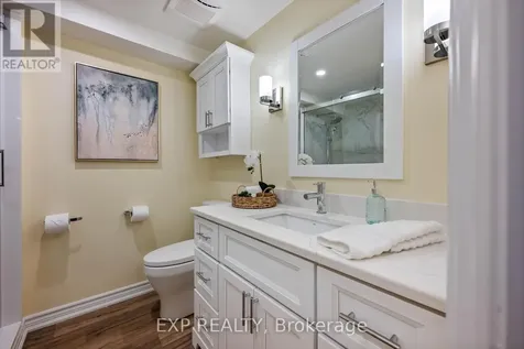 8 Clubhouse Drive Collingwood ON L9Y 4Z6