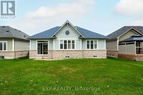 8 Clubhouse Drive Collingwood ON L9Y 4Z6