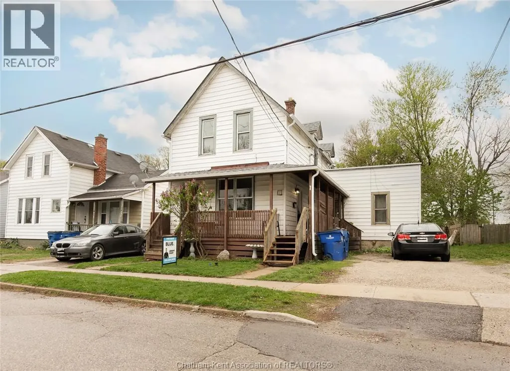 128 West Street Chatham ON N7M 2R6