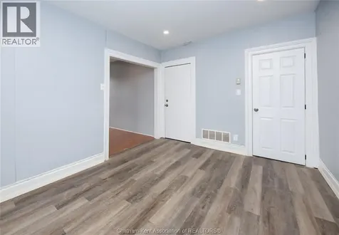 128 West Street Chatham ON N7M 2R6