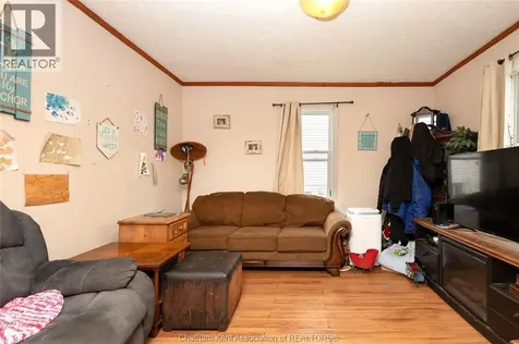 128 West Street Chatham ON N7M 2R6