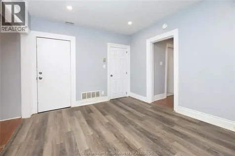 128 West Street Chatham ON N7M 2R6