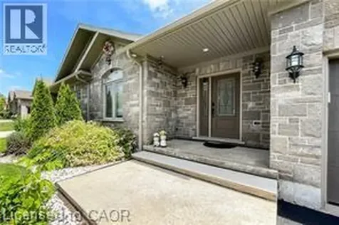 9 William Street South Clifford ON N0G 1M0
