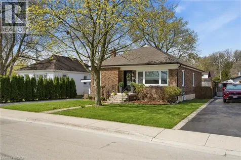 31 Cameron Avenue Dundas ON L9H 1P6