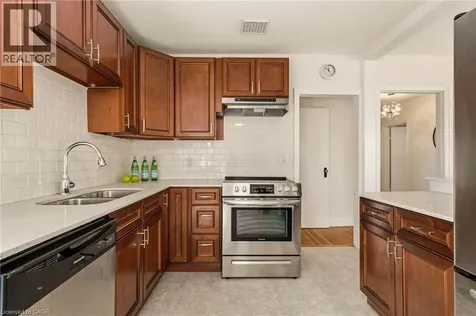 31 Cameron Avenue Dundas ON L9H 1P6