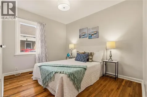 31 Cameron Avenue Dundas ON L9H 1P6