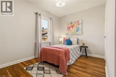 31 Cameron Avenue Dundas ON L9H 1P6