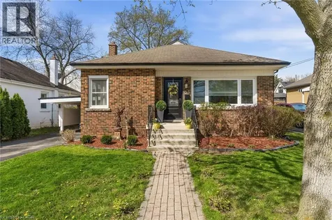 31 Cameron Avenue Dundas ON L9H 1P6