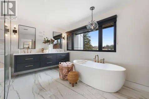 1060 River Road Ottawa ON K4M 1B4
