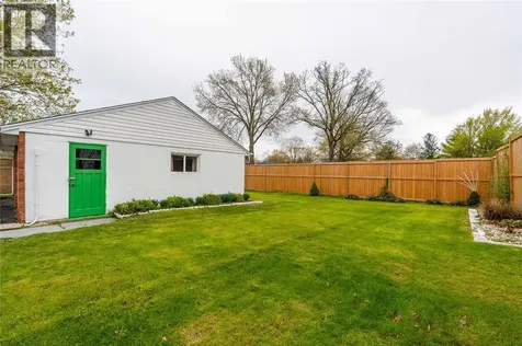 1003 Michigan Avenue Sarnia ON N7T 7B7