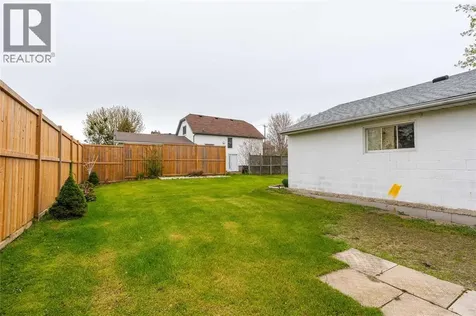 1003 Michigan Avenue Sarnia ON N7T 7B7