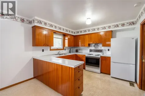 1003 Michigan Avenue Sarnia ON N7T 7B7
