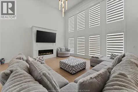 570 Orchard Crescent Windsor ON N9E 0B2