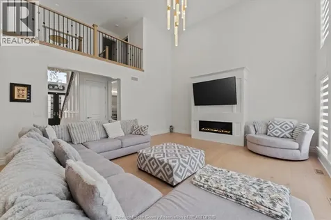 570 Orchard Crescent Windsor ON N9E 0B2
