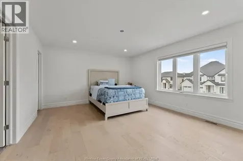 570 Orchard Crescent Windsor ON N9E 0B2