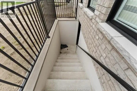570 Orchard Crescent Windsor ON N9E 0B2