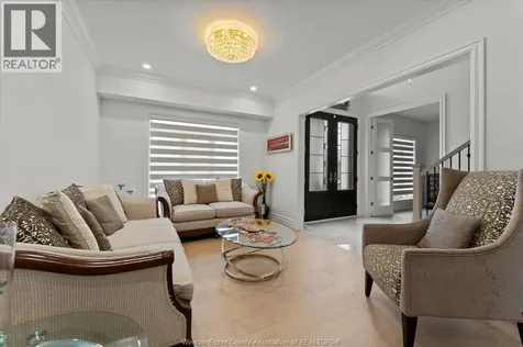 570 Orchard Crescent Windsor ON N9E 0B2