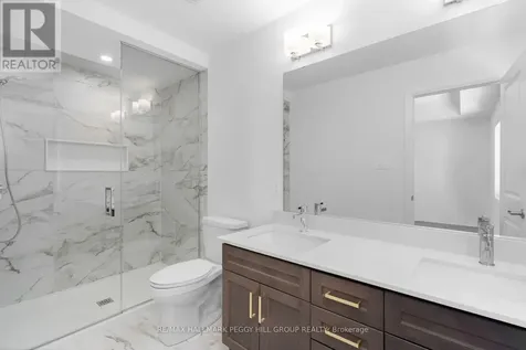 193 Durham Avenue Barrie ON L9J 0Z5