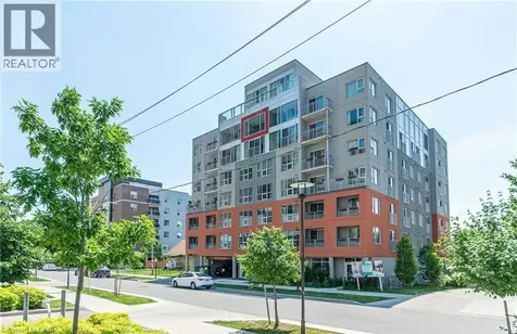 321 Spruce Street Waterloo ON N2L 0G4