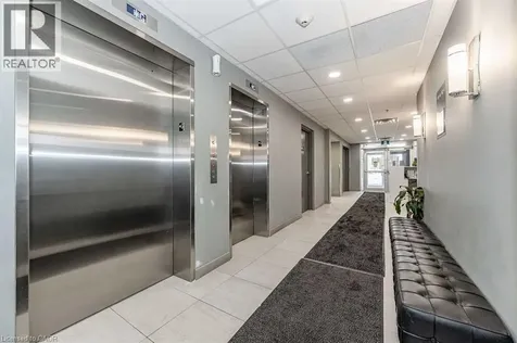 321 Spruce Street Waterloo ON N2L 0G4