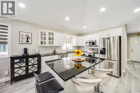 1977 Kirkland Avenue Windsor ON N8P 1P7
