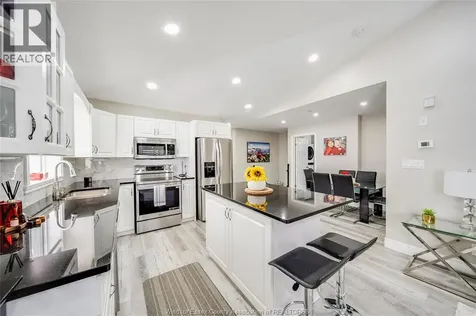1977 Kirkland Avenue Windsor ON N8P 1P7