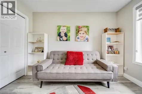 1977 Kirkland Avenue Windsor ON N8P 1P7