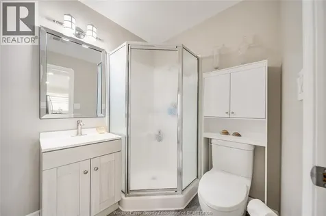 1977 Kirkland Avenue Windsor ON N8P 1P7