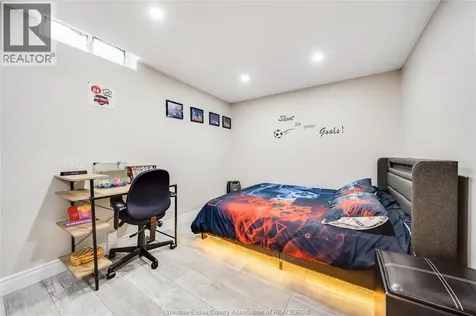 1977 Kirkland Avenue Windsor ON N8P 1P7