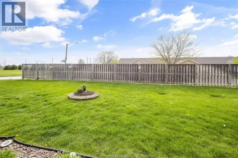 1977 Kirkland Avenue Windsor ON N8P 1P7