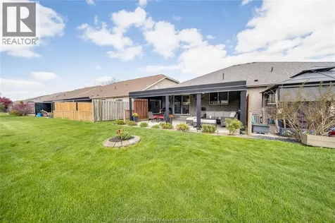 1977 Kirkland Avenue Windsor ON N8P 1P7