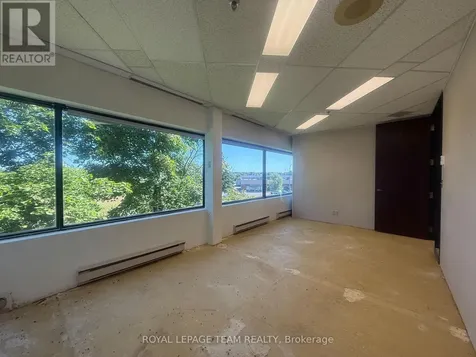 106 Colonnade Road North Ottawa ON K2E 7L6