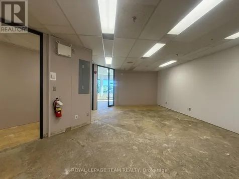 106 Colonnade Road North Ottawa ON K2E 7L6
