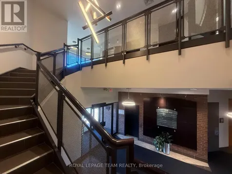 106 Colonnade Road North Ottawa ON K2E 7L6