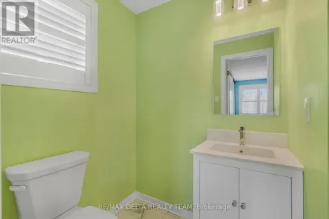 6043 Valley Field Crescent Ottawa ON K1C 5P2