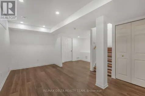 6043 Valley Field Crescent Ottawa ON K1C 5P2