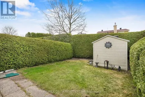 6043 Valley Field Crescent Ottawa ON K1C 5P2