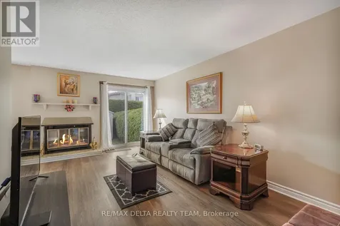 6043 Valley Field Crescent Ottawa ON K1C 5P2