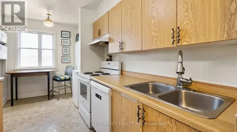 714 Tanguay Court Ottawa ON K2L 3X2