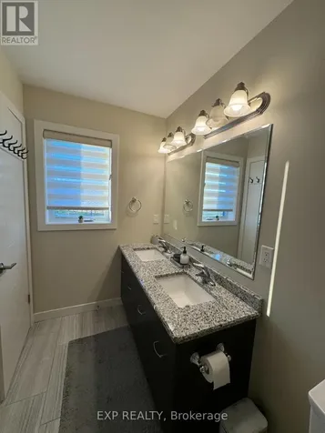 897 Robert Ferrie Drive Kitchener ON N2R 0P2