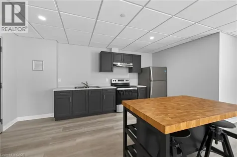 5 Hamilton Street North Waterdown ON L8B 2A4